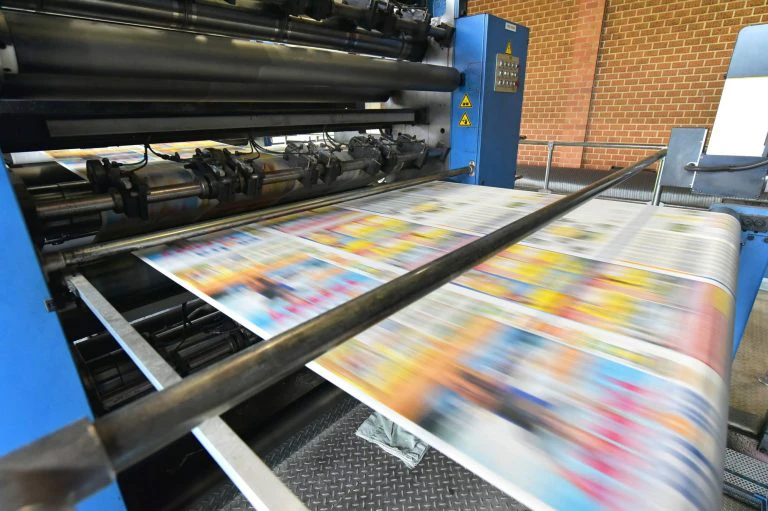 Großformatiger Druck in einer Druckmaschine